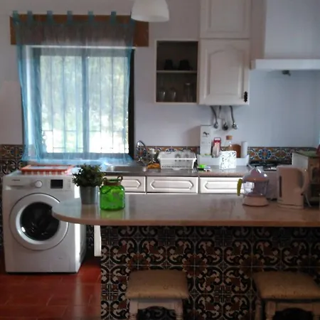 Charming House In Aroeira With Private Pool Ferienhaus