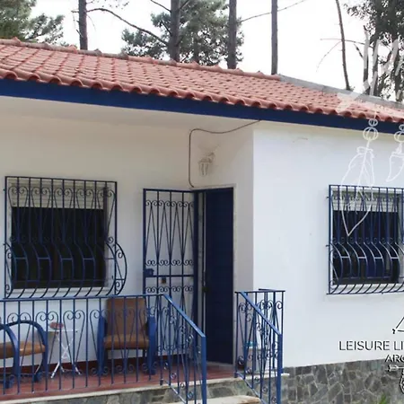 Charming House In Aroeira With Private Pool Ferienhaus *
