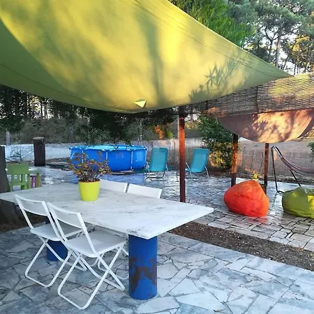 Charming House In Aroeira With Private Pool